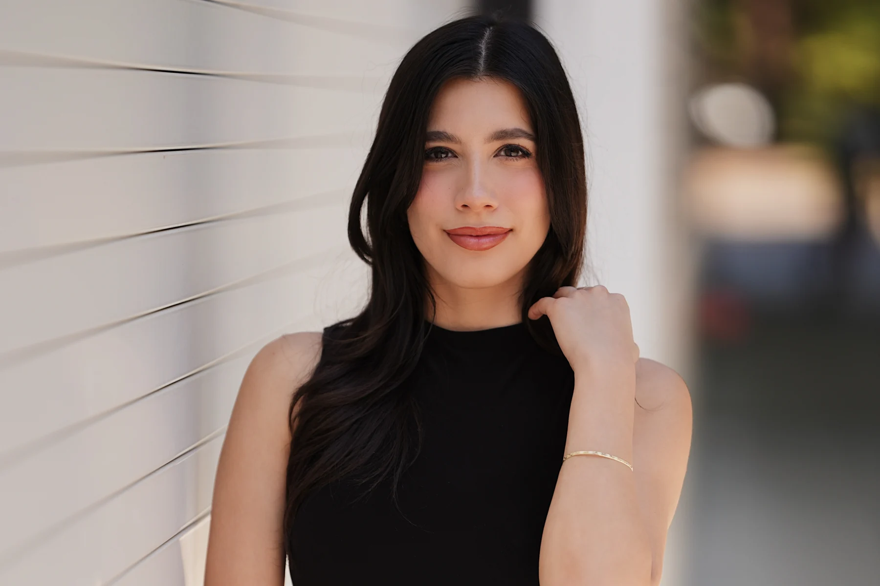Sony A7IV + Samyang AF 135mm F1.8: Downtown Street Portraits with Aranza