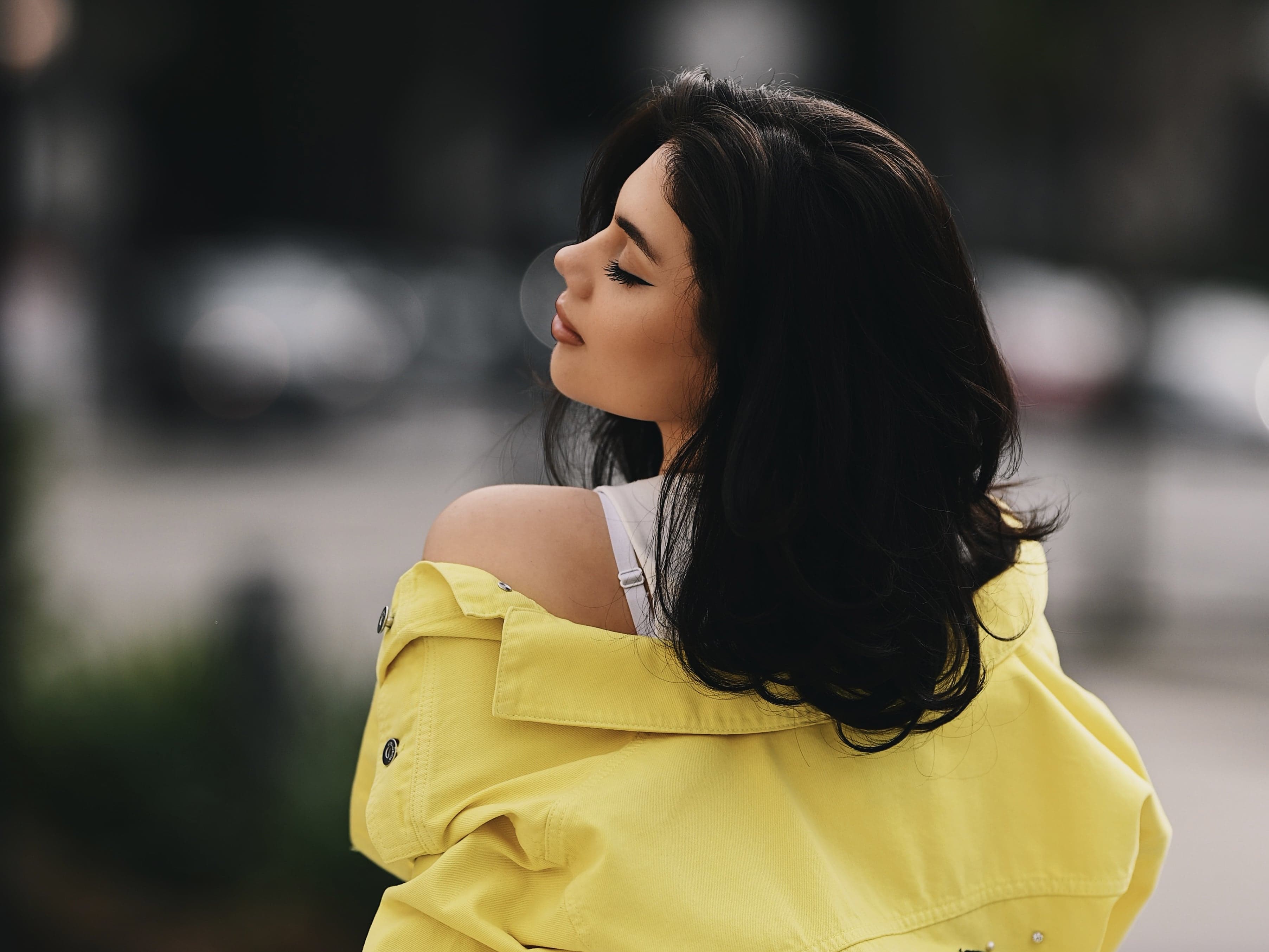 Capturing Stunning Portraits with the Plena 135mm F1.8 Lens on the Nikon Z6 Mark ii