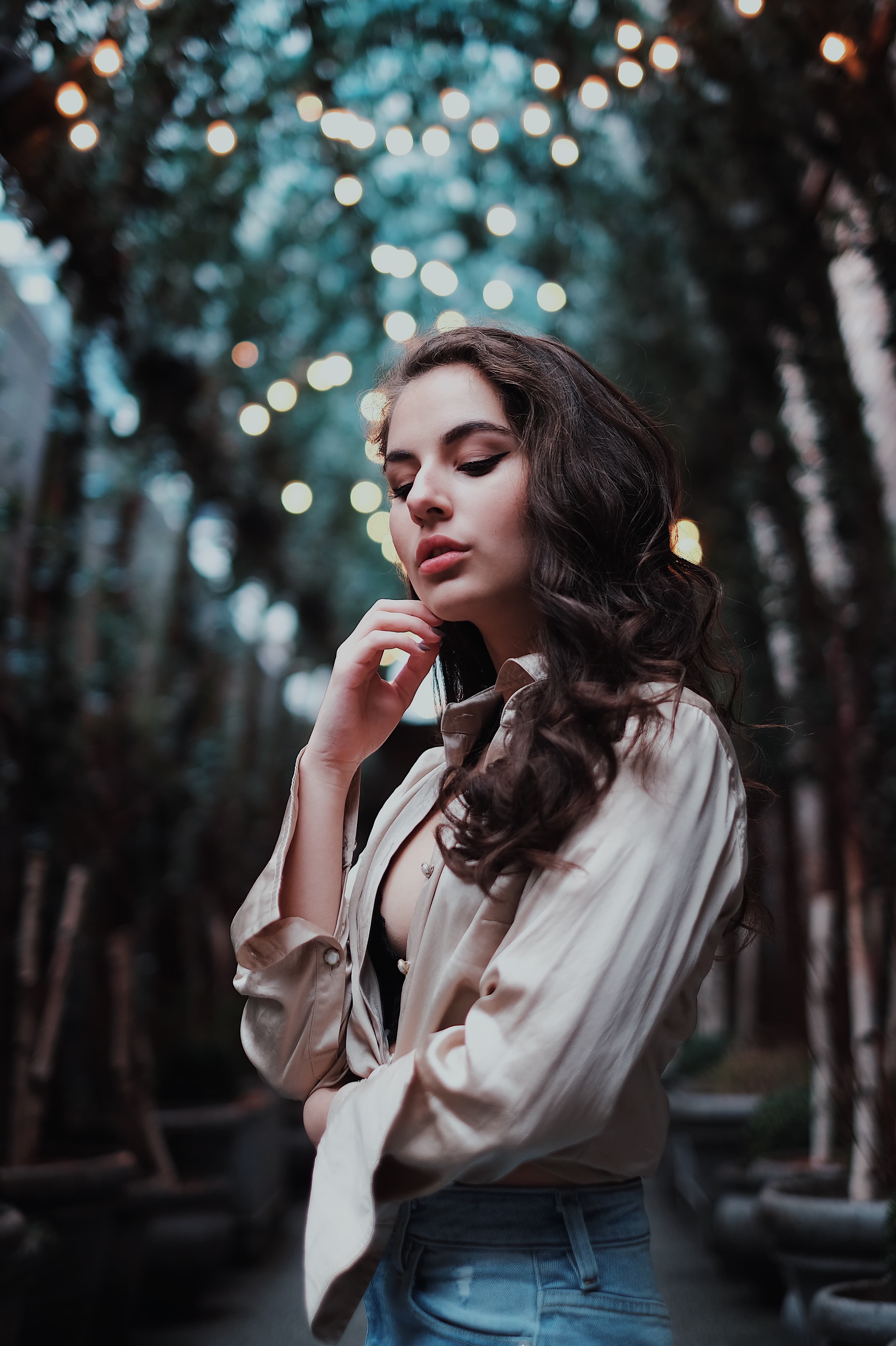 Which One Better for Portraits: Fujifilm 35mm F2 or 35mm F1.4?