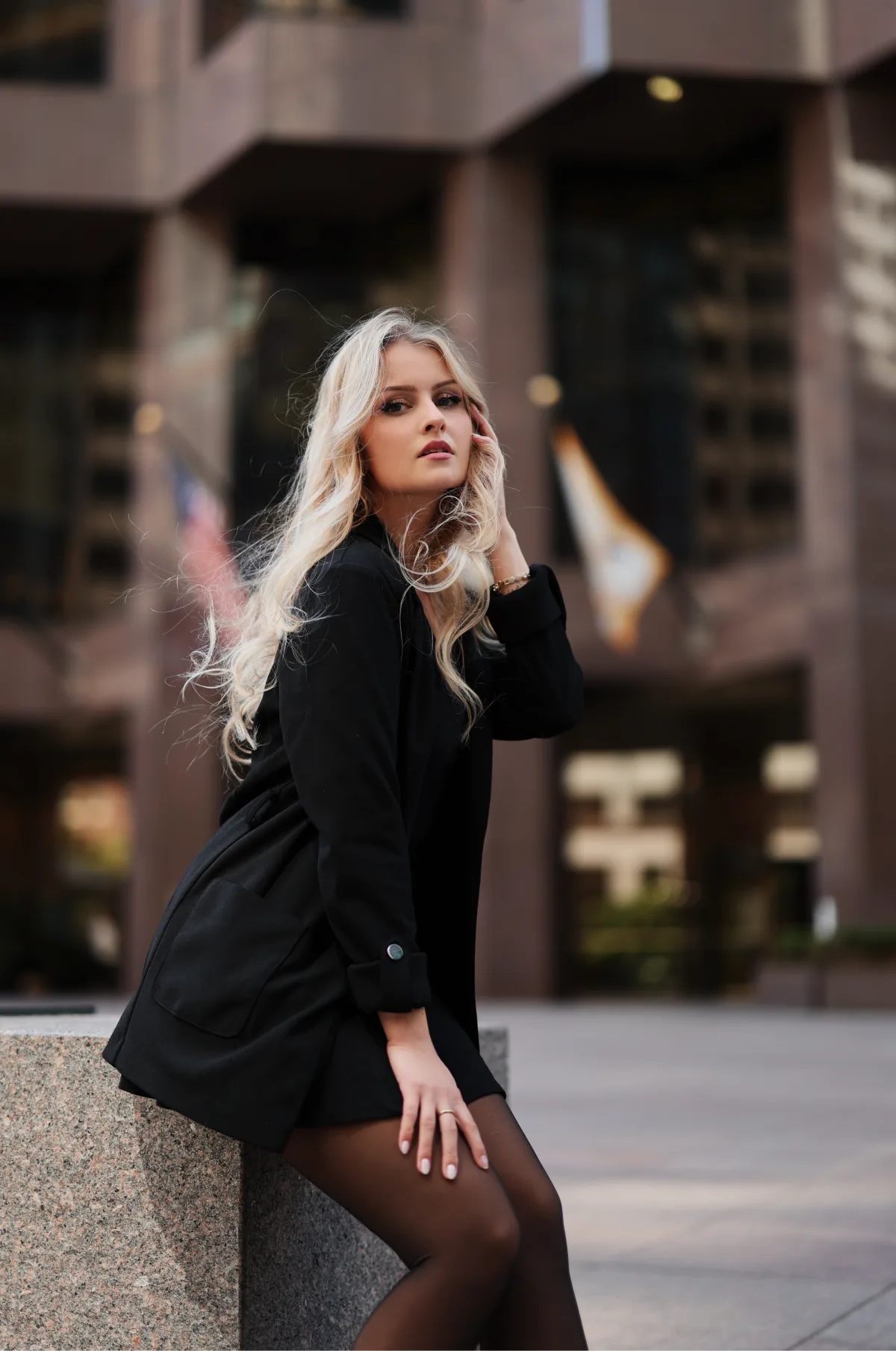 Canon RF 50mm f/1.2 L portrait, leaning on a ledge, Financial District, Model: @anna.vsz