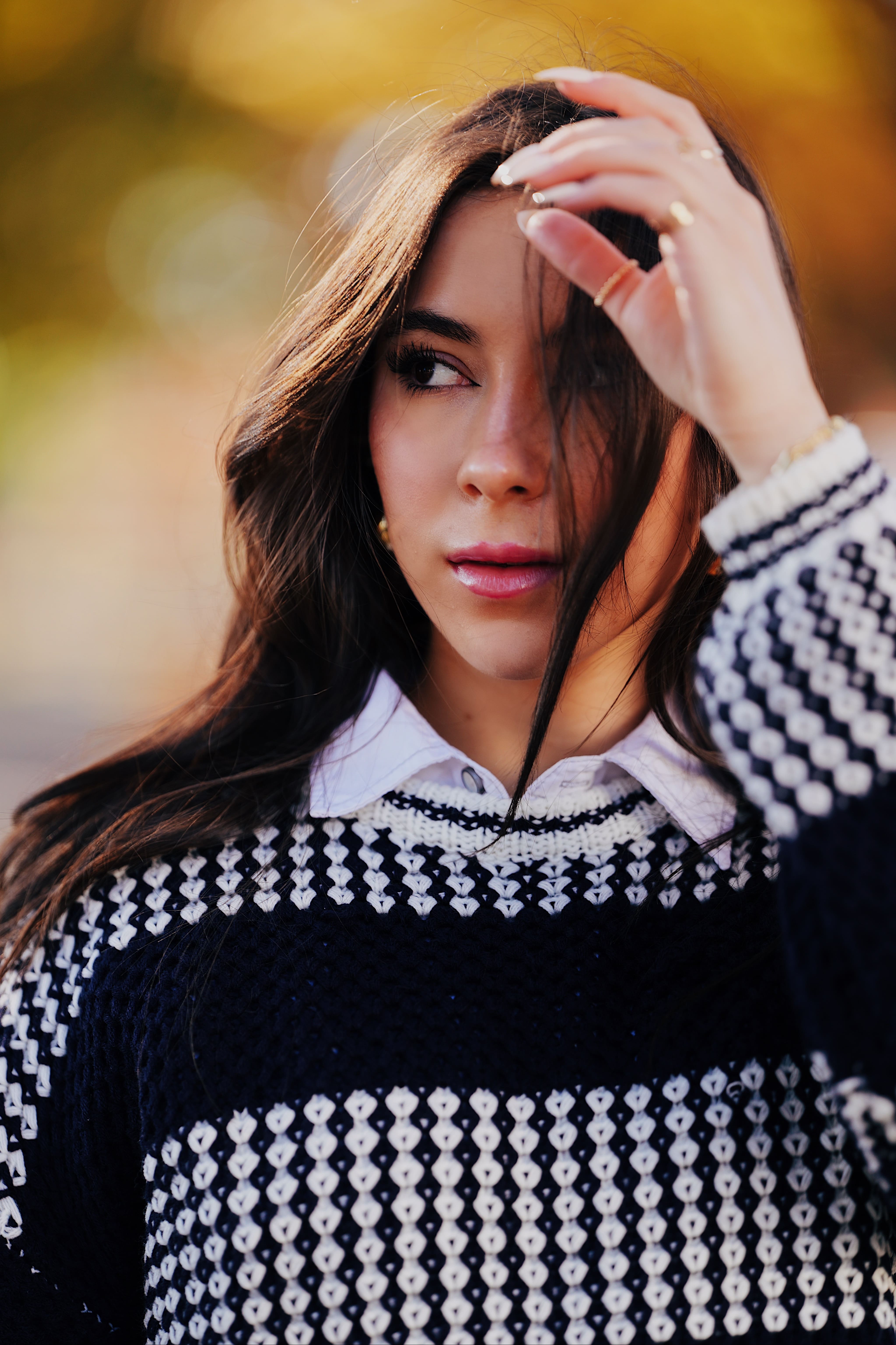 Samyang 135mm Close-up Portraits, ISO 100, 1/400s, F1.8 | Model: arsishakirova | Sony A7iv