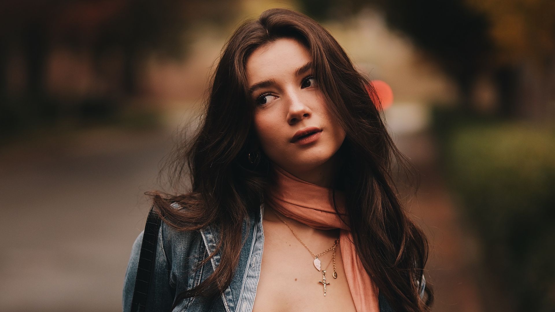 Which Fujifilm Portraits Lens Is Better for Your New X-T5 or X-H2 Camera? 50mm F1, 56mm, 90mm